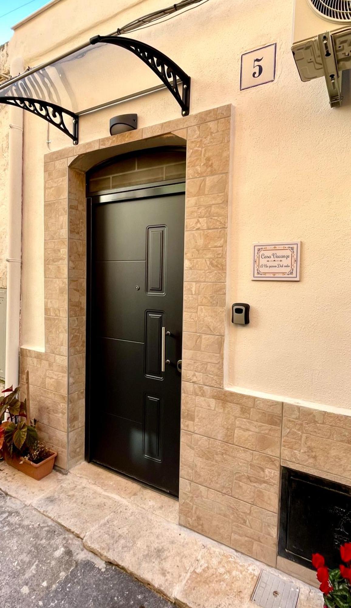 Casa Vacanze A Un Passo Dal Volo บารี ภายนอก รูปภาพ